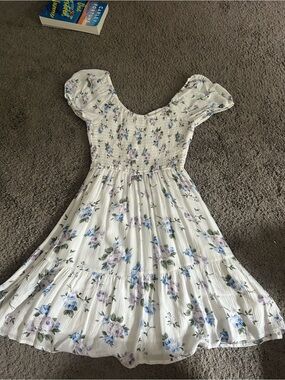 Hollister White Floral Puff-Sleeve Sundress